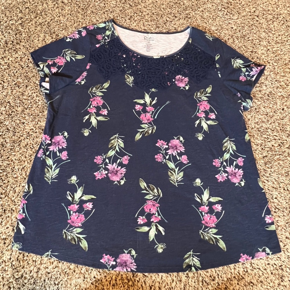 Croft & Barrow Navy Pink‎ Floral Crochet Lace Neckline Short Sleeve Top XXL